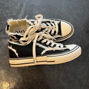 New Womens Very G Sneakers